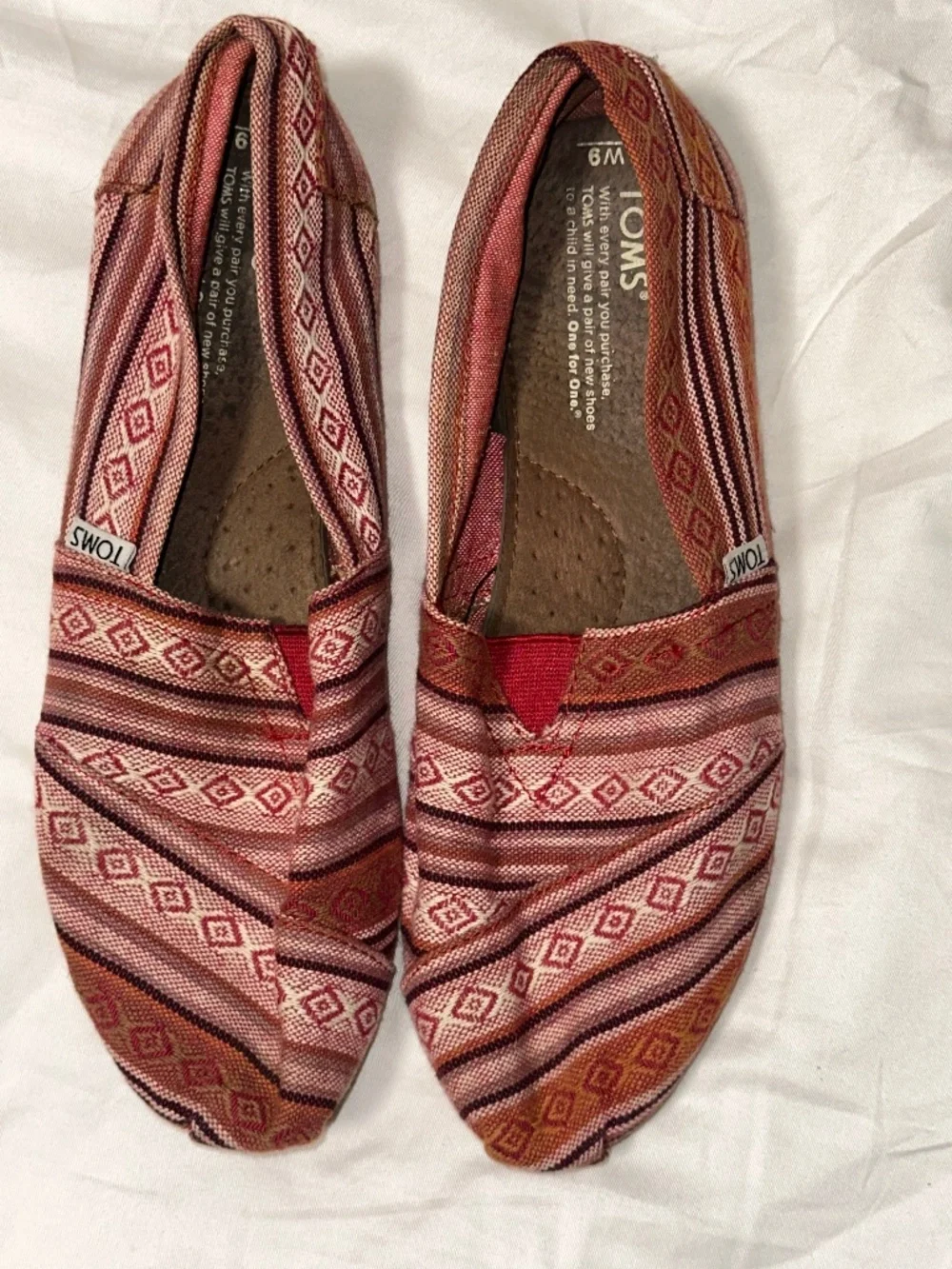 TOMS Aztek Red Shoes Womens 9